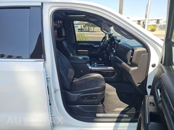2023 Chevrolet Silverado 1500 LTZ Crew Cab Short Bed 1LZ - miniatura 18