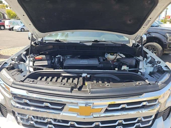 2023 Chevrolet Silverado 1500 LTZ Crew Cab Short Bed 1LZ - miniatura 30