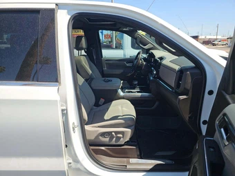 2023 Chevrolet Silverado 1500 LTZ Crew Cab Short Bed 1LZ - miniatura 18