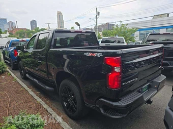 2023 Chevrolet Silverado 1500 RST Crew Cab Short Bed 1SP - miniatura 2