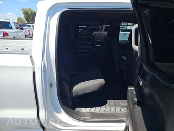 2023 Chevrolet Silverado 1500 WT Crew Cab Medium Bed 1WT - miniatura 13