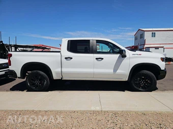2023 Chevrolet Silverado 1500 ZR2 Crew Cab Short Bed 3LT - miniatura 4