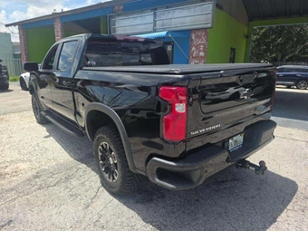 2023 Chevrolet Silverado 1500 ZR2 Crew Cab Short Bed 3LT - miniatura 2
