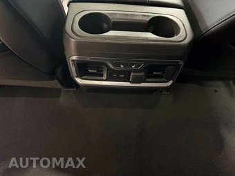 2023 Chevrolet Silverado 2500HD High Country Crew Cab Medium Bed 3LZ - miniatura 26