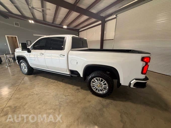 2023 Chevrolet Silverado 2500HD High Country Crew Cab Medium Bed 3LZ - miniatura 4