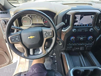 2023 Chevrolet Silverado 2500HD High Country Crew Cab Medium Bed 3LZ - miniatura 10