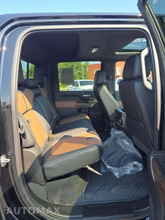 2023 Chevrolet Silverado 2500HD High Country Crew Cab Medium Bed 3LZ - miniatura 13