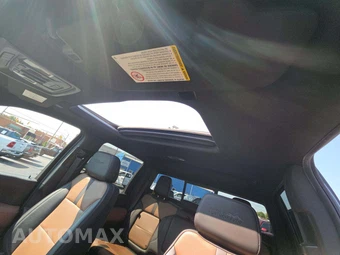 2023 Chevrolet Silverado 2500HD High Country Crew Cab Medium Bed 3LZ - miniatura 8