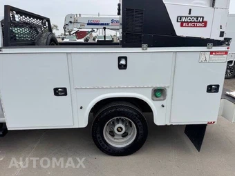 2023 Chevrolet Silverado 3500HD Cab Chassis Work Truck Crew Cab 1WT DRW - miniatura 11
