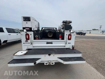 2023 Chevrolet Silverado 3500HD Cab Chassis Work Truck Crew Cab 1WT DRW - miniatura 7