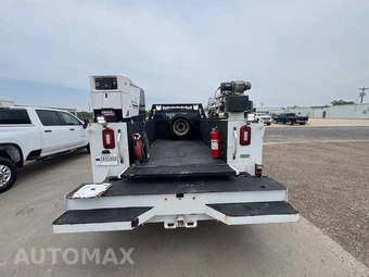 2023 Chevrolet Silverado 3500HD Cab Chassis Work Truck Crew Cab 1WT DRW - miniatura 9