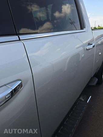 2023 Chevrolet Silverado 3500HD High Country Crew Cab Long Bed - miniatura 21