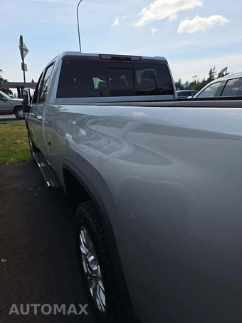 2023 Chevrolet Silverado 3500HD High Country Crew Cab Long Bed - miniatura 22