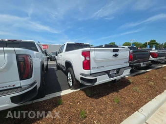 2023 Chevrolet Silverado 3500HD High Country Crew Cab Medium Bed - miniatura 2