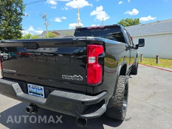 2023 Chevrolet Silverado 3500HD High Country Crew Cab Medium Bed 3LZ - miniatura 3