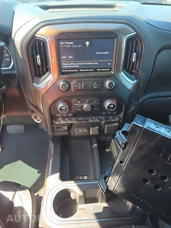 2023 Chevrolet Silverado 3500HD High Country Crew Cab Medium Bed 3LZ - miniatura 11