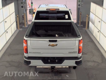 2023 Chevrolet Silverado 3500HD High Country Crew Cab Medium Bed 3LZ - miniatura 5