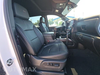 2023 Chevrolet Silverado 3500HD High Country Crew Cab Medium Bed 3LZ - miniatura 8