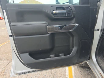 2023 Chevrolet Silverado 3500HD LTZ Crew Cab Long Bed 1LZ - miniatura 9