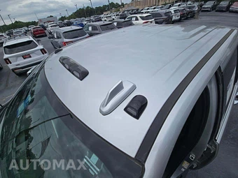 2023 Chevrolet Silverado 3500HD LTZ Crew Cab Medium Bed 1LZ - miniatura 9