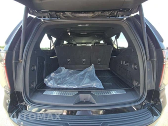 2023 Chevrolet Suburban High Country 3LZ - miniatura 12