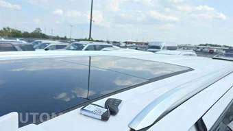 2023 Chevrolet Suburban High Country 3LZ - miniatura 20