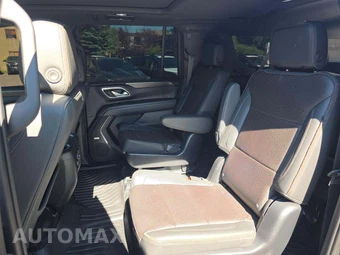 2023 Chevrolet Suburban High Country 3LZ - miniatura 10