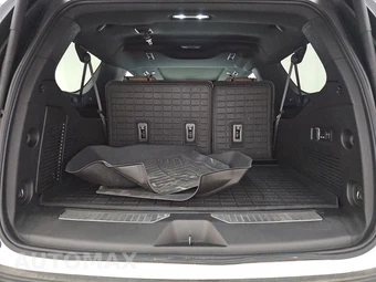 2023 Chevrolet Suburban High Country 3LZ - miniatura 17