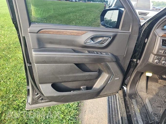 2023 Chevrolet Suburban High Country 3LZ - miniatura 9
