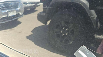 2023 Chevrolet Suburban LS 1LS - miniatura 21