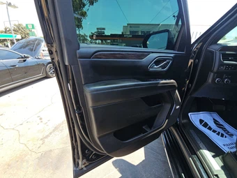 2023 Chevrolet Suburban LT 1LT - miniatura 9
