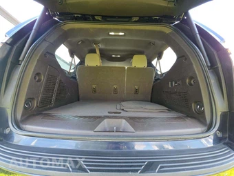2023 Chevrolet Suburban LT 1LT - miniatura 15
