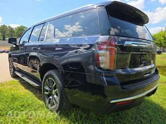2023 Chevrolet Suburban LT 1LT - miniatura 2