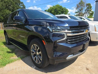2023 Chevrolet Suburban LT 1LT - miniatura 4