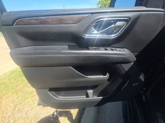 2023 Chevrolet Suburban LT 1LT - miniatura 9