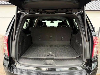 2023 Chevrolet Suburban LT 1LT - miniatura 9