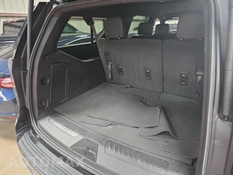 2023 Chevrolet Suburban LT 1LT - miniatura 17
