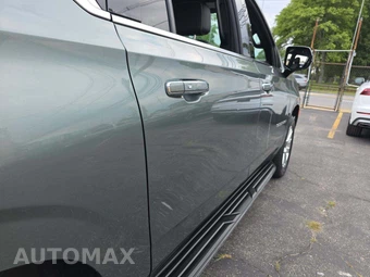 2023 Chevrolet Suburban Premier 1LZ - miniatura 23