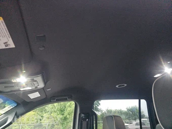 2023 Chevrolet Suburban Premier 1LZ - miniatura 18