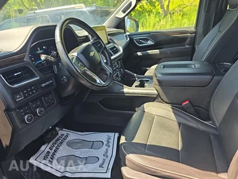 2023 Chevrolet Suburban Premier 1LZ - miniatura 13