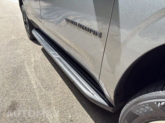 2023 Chevrolet Suburban RST 1SP - miniatura 18