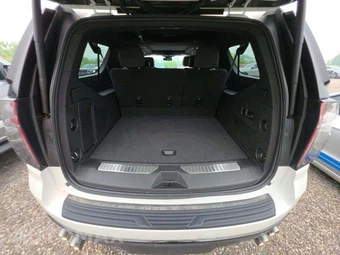 2023 Chevrolet Suburban RST 1SP - miniatura 15