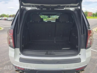 2023 Chevrolet Tahoe High Country 3LZ - miniatura 12