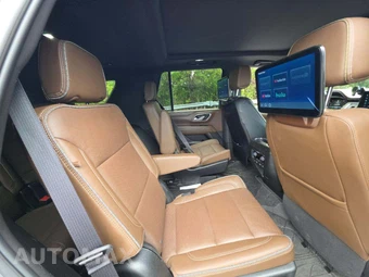 2023 Chevrolet Tahoe High Country 3LZ - miniatura 17
