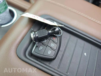 2023 Chevrolet Tahoe High Country 3LZ - miniatura 8