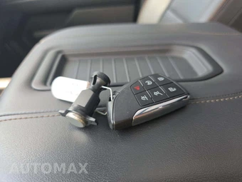 2023 Chevrolet Tahoe High Country 3LZ - miniatura 8