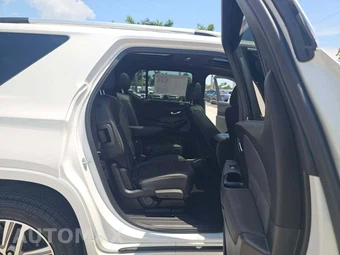 2023 Chevrolet Traverse High Country 2LZ - miniatura 14