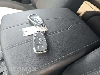 2023 Chevrolet Traverse LT Cloth 1LT - miniatura 5