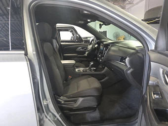 2023 Chevrolet Traverse LT Cloth 1LT - miniatura 8