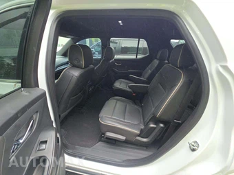 2023 Chevrolet Traverse Premier 1LZ - miniatura 13